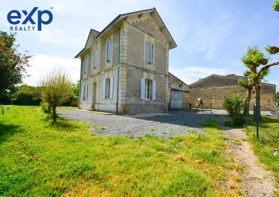 /international/fr/saint-emilion-aquitaine-310100937408/