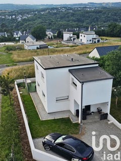 /international/fr/pont-de-buis-les-quimerch-brittany-310098473030/