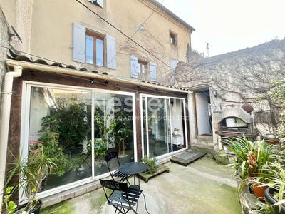 /international/fr/caunes-minervois-languedoc-roussillon-310108668088/