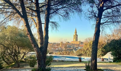/international/fr/pezenas-languedoc-roussillon-310108264583/