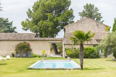 /international/fr/robion-hh-15832480-robion-provence-alpes-cote-d-azur-310100957566/