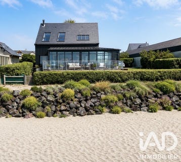 /international/fr/granville-la-basse-normandie-310108996970/