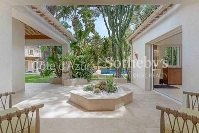 /international/fr/saint-tropez-provence-alpes-cote-d-azur-310109199557/