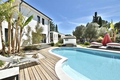 /international/fr/nages-et-solorgues-languedoc-roussillon-310108330827/