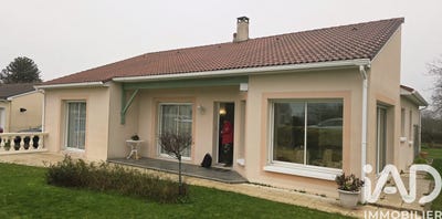 /international/fr/courlay-charente-310106420379/