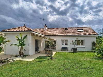/international/fr/bouaye-pays-de-la-loire-310108247326/