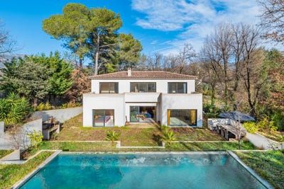 /international/fr/opio-hh-15664860-opio-provence-alpes-cote-d-azur-310100958575/