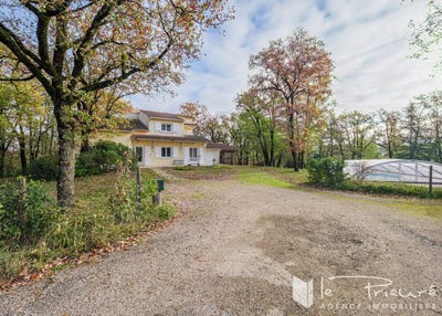 /international/fr/carlus-midi-pyrenees-310104087963/
