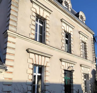 /international/fr/joue-les-tours-centre-val-de-loire-310108676991/