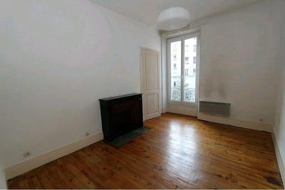 /international/fr/14-rue-des-arts-grenoble-rhone-310104777531/