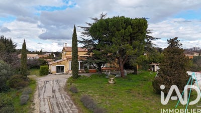 /international/fr/rochefort-du-gard-languedoc-roussillon-310108285512/
