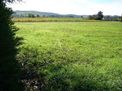 /international/fr/puy-l-eveque-midi-pyrenees-310108100535/
