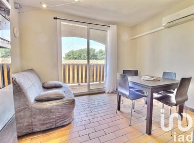 /international/fr/saint-cyr-sur-mer-provence-alpes-cote-d-azur-310098440560/