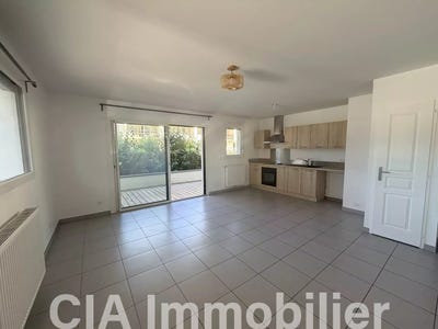 /international/fr/saint-pierre-en-faucigny-rhone-310109126410/