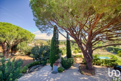 /international/fr/le-plan-de-la-tour-provence-alpes-cote-d-azur-310095600266/