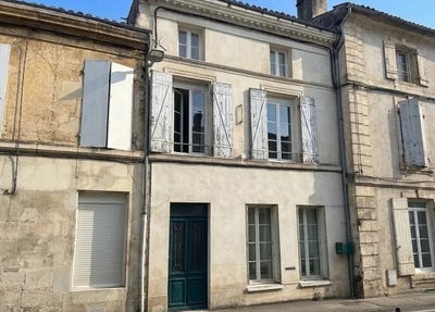 /international/fr/saint-jean-d-angely-charente-310107556018/