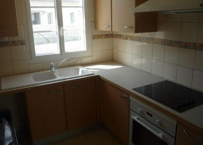 /international/fr/sainte-terre-aquitaine-310108948453/