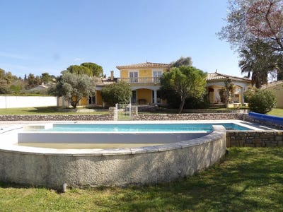 /international/fr/bagard-languedoc-roussillon-310108314597/