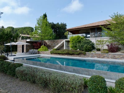 /international/fr/saint-gely-du-fesc-languedoc-roussillon-310107534344/?lang=th
