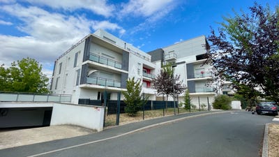 /international/fr/tours-centre-val-de-loire-310109707558/