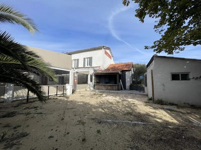 /international/fr/boisset-et-gaujac-languedoc-roussillon-310103008449/