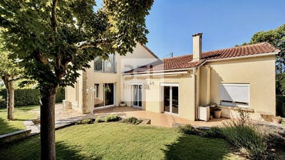 /international/fr/bagnols-sur-ceze-languedoc-roussillon-310110043084/