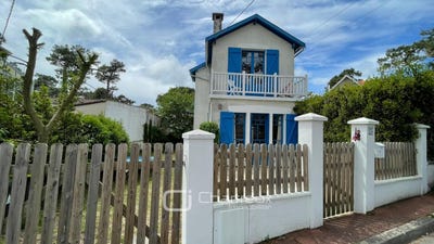 /international/fr/royan-charente-310107906243/