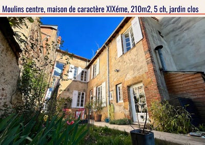 /international/fr/moulins-auvergne-310107626038/