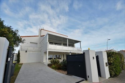 /international/fr/vaux-sur-mer-charente-310099944328/