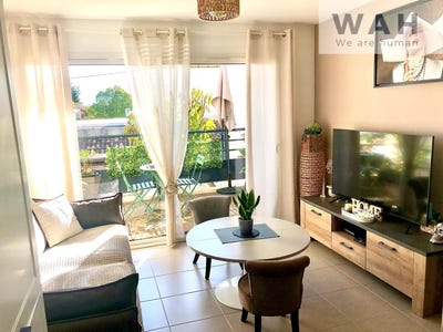 /international/fr/uchaud-languedoc-roussillon-310107680107/
