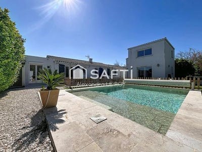 /international/fr/nebian-languedoc-roussillon-310106996604/