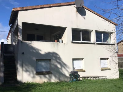 /international/fr/bressuire-charente-310105696256/
