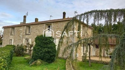 /international/fr/saint-just-luzac-charente-310104806600/