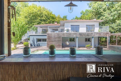 /international/fr/camblanes-et-meynac-aquitaine-310109742653/