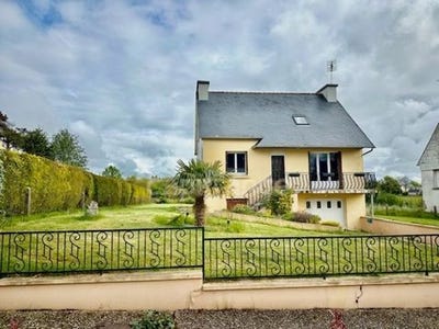 /international/fr/landeleau-brittany-120092385590/