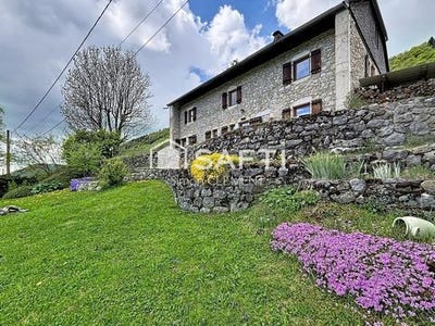 /international/fr/lajoux-franche-comte-310107917044/