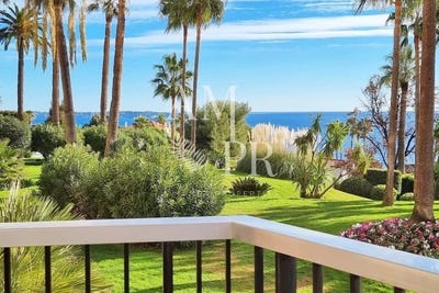 /international/fr/cannes-provence-alpes-cote-d-azur-310101108620/?lang=id