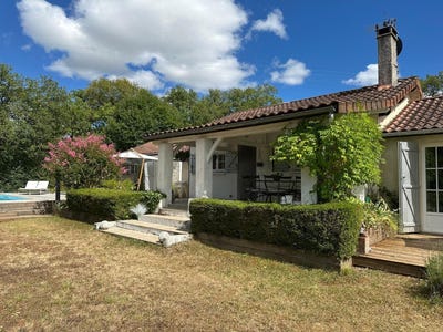 /international/fr/baladou-midi-pyrenees-310119387165/