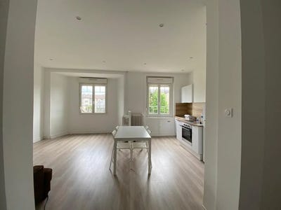 /international/fr/tence-auvergne-310100937191/?lang=it