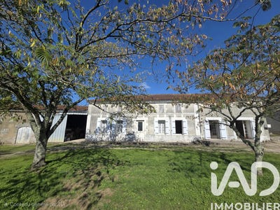 /international/fr/chamouillac-charente-310103712247/