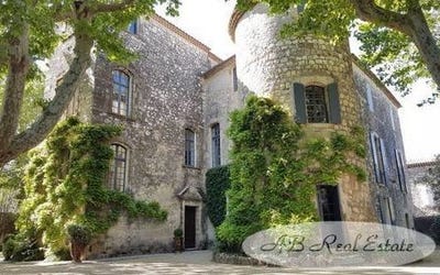 /international/fr/uzes-languedoc-roussillon-120043635250/