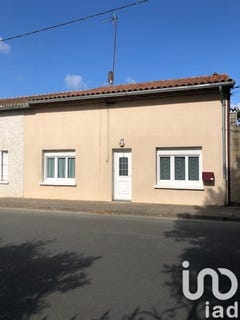 /international/fr/lencloitre-charente-310101229041/