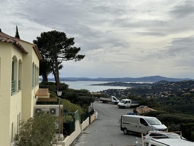 /international/fr/roquebrune-sur-argens-provence-alpes-cote-d-azur-310098746621/