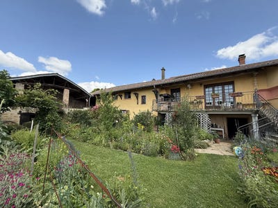 /international/fr/saint-symphorien-d-ancelles-burgundy-310099621519/