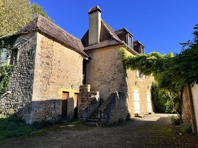 /international/fr/le-buisson-de-cadouin-aquitaine-310119338017/