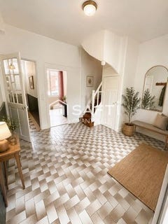 /international/fr/amiens-picardie-310108994808/?lang=th
