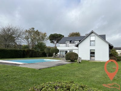 /international/fr/la-foret-fouesnant-brittany-310105099576/