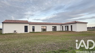 /international/fr/nieul-le-virouil-charente-310104283641/
