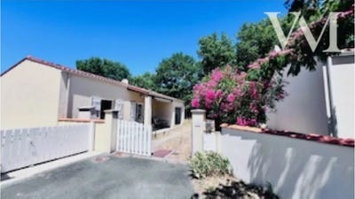 /international/fr/le-chateau-d-oleron-charente-310100084430/