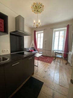 /international/fr/la-rochelle-franche-comte-310107521503/